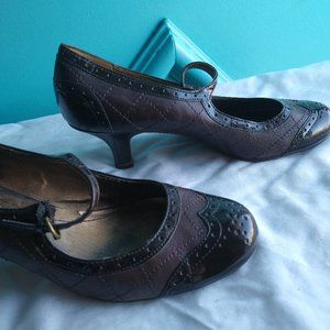 Franco Sarto size 7.5 2" heels with quilted wingtip, buckles, retro, vintage